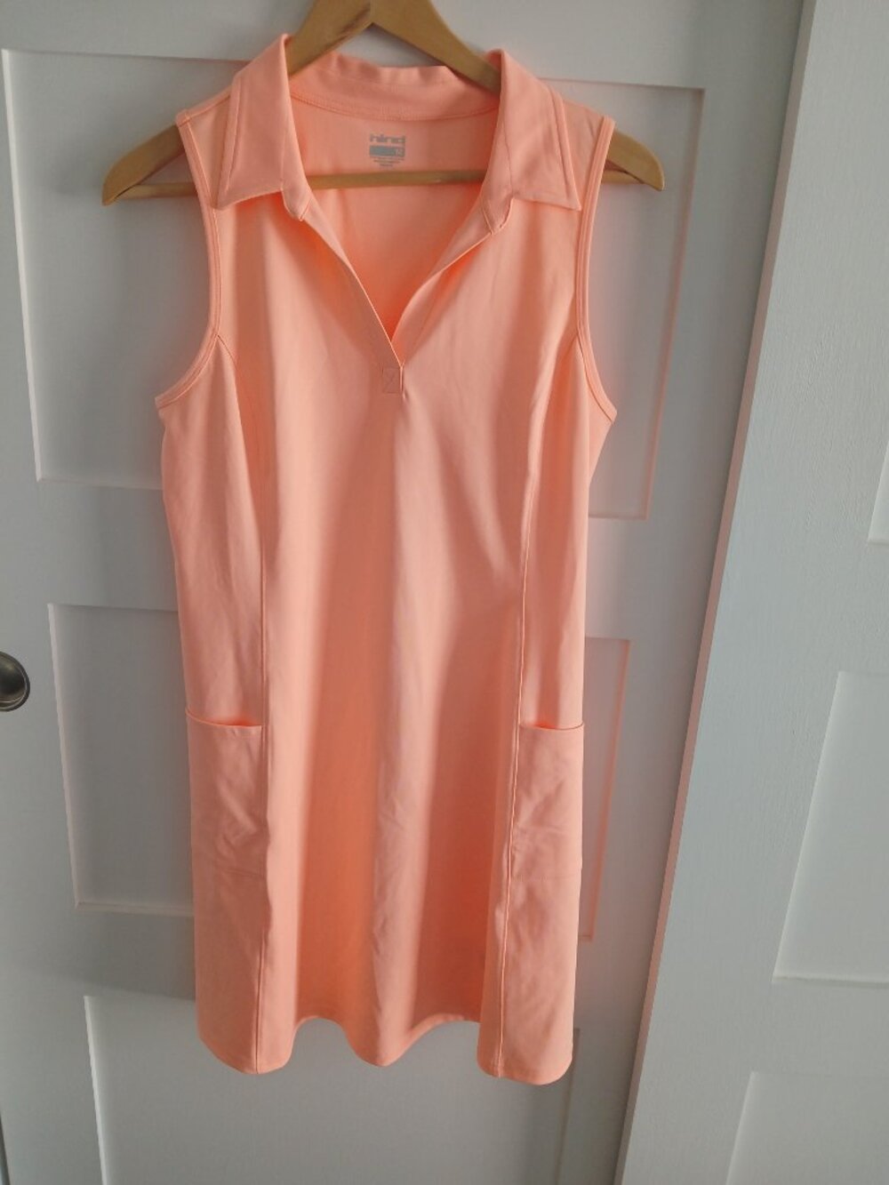 Hind, dress size M  peach color